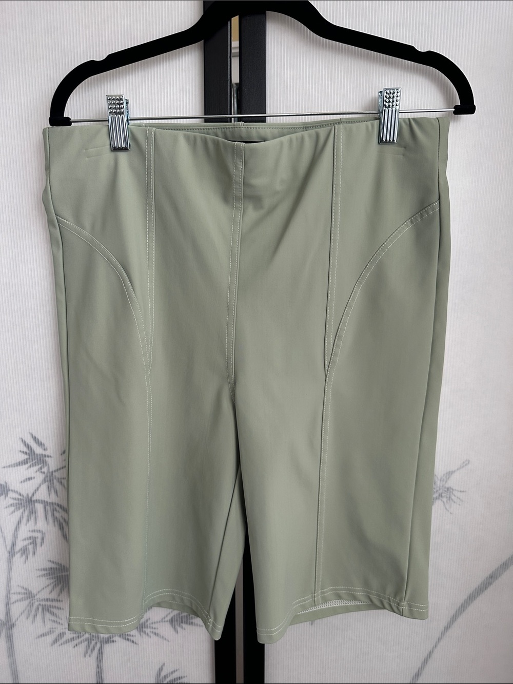 Women’s High-Waist Performance Shorts - Sage Green